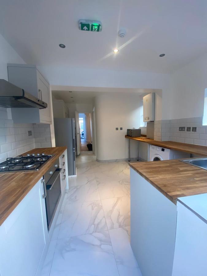 Cosy House In Newham Apartman London Kültér fotó